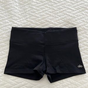 Alo stretch yoga shorts
